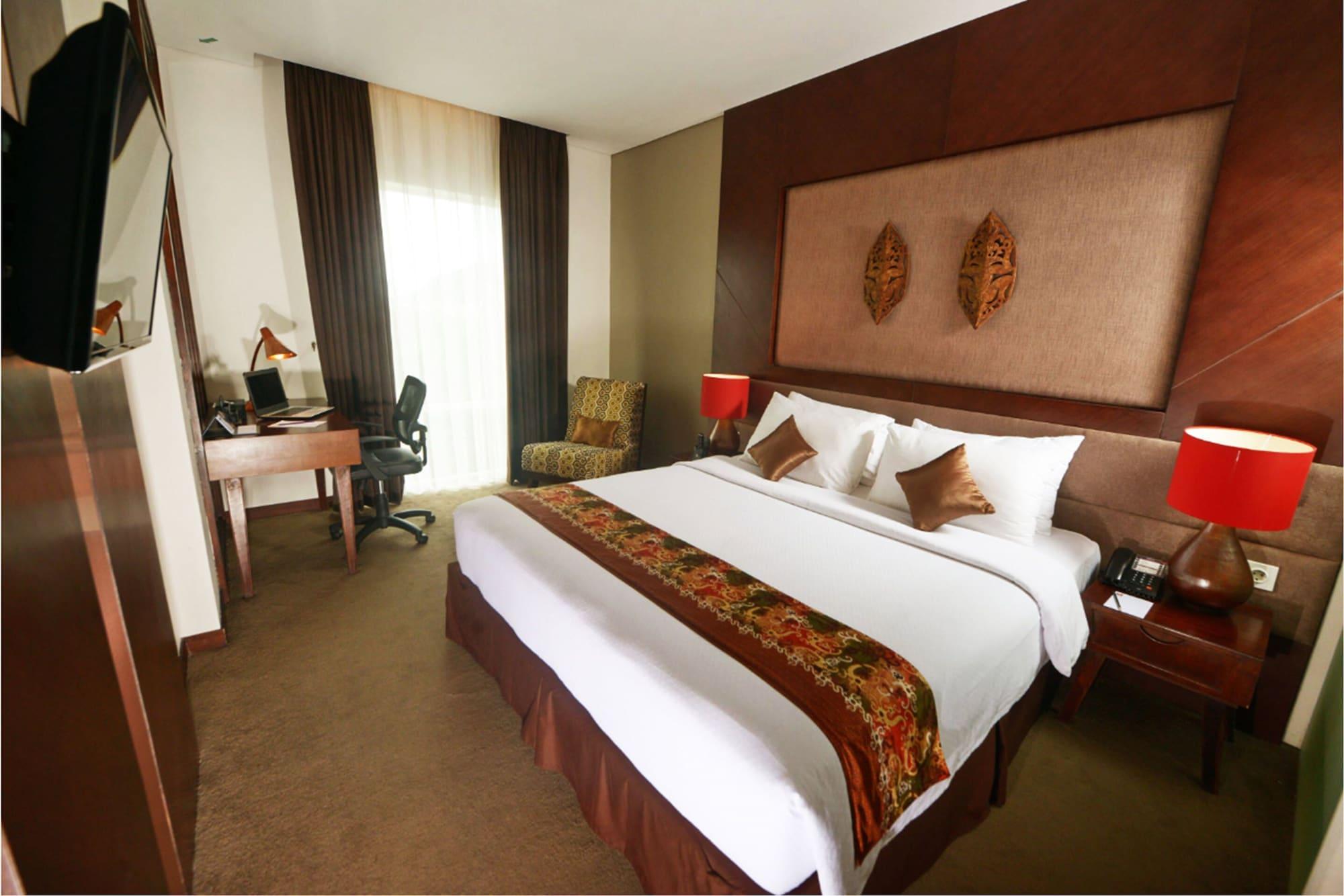 Grand Tjokro Hotel Balikpapan Kültér fotó