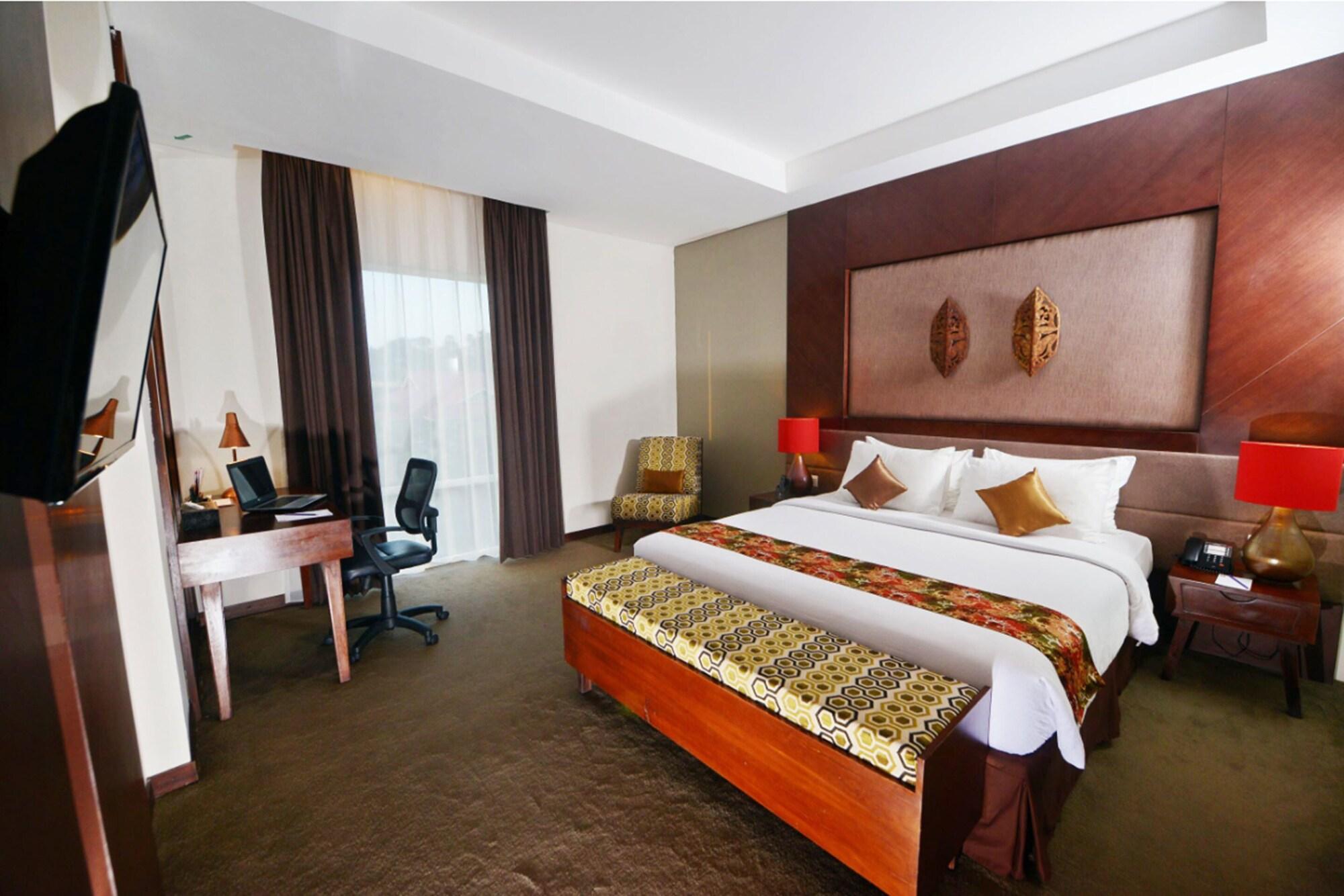 Grand Tjokro Hotel Balikpapan Kültér fotó