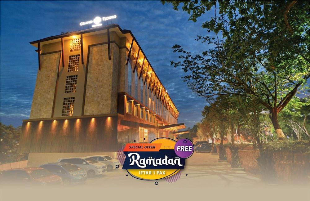 Grand Tjokro Hotel Balikpapan Kültér fotó