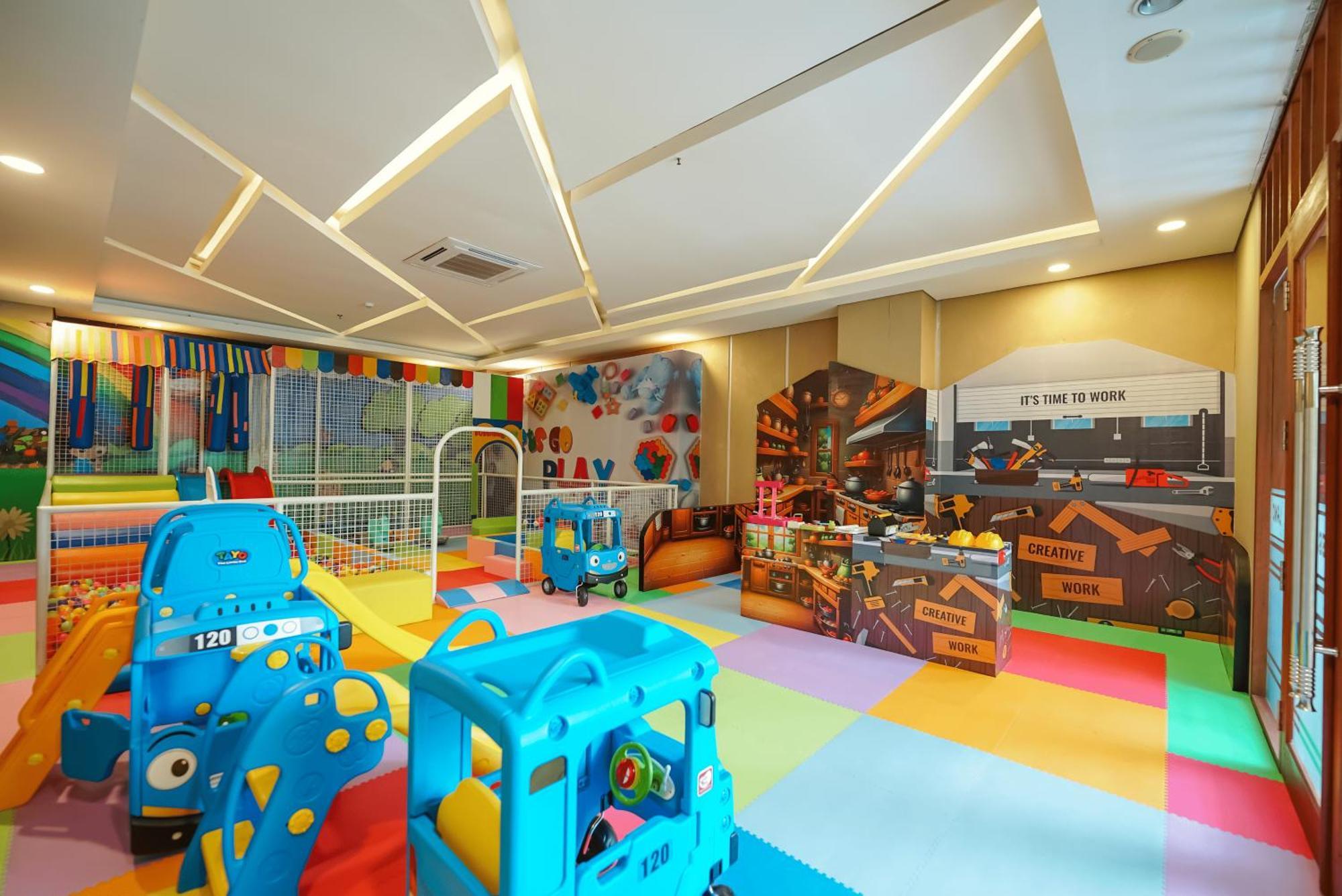 Grand Tjokro Hotel Balikpapan Kültér fotó