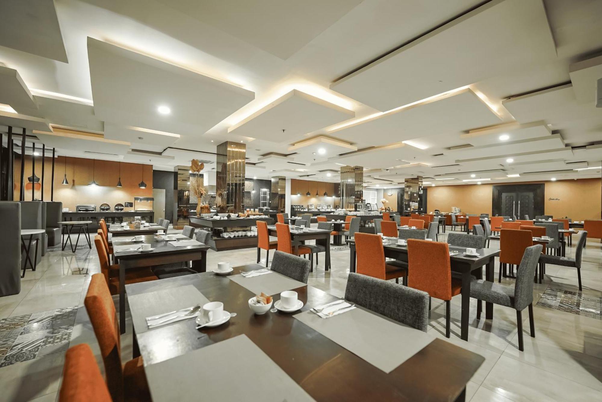 Grand Tjokro Hotel Balikpapan Kültér fotó