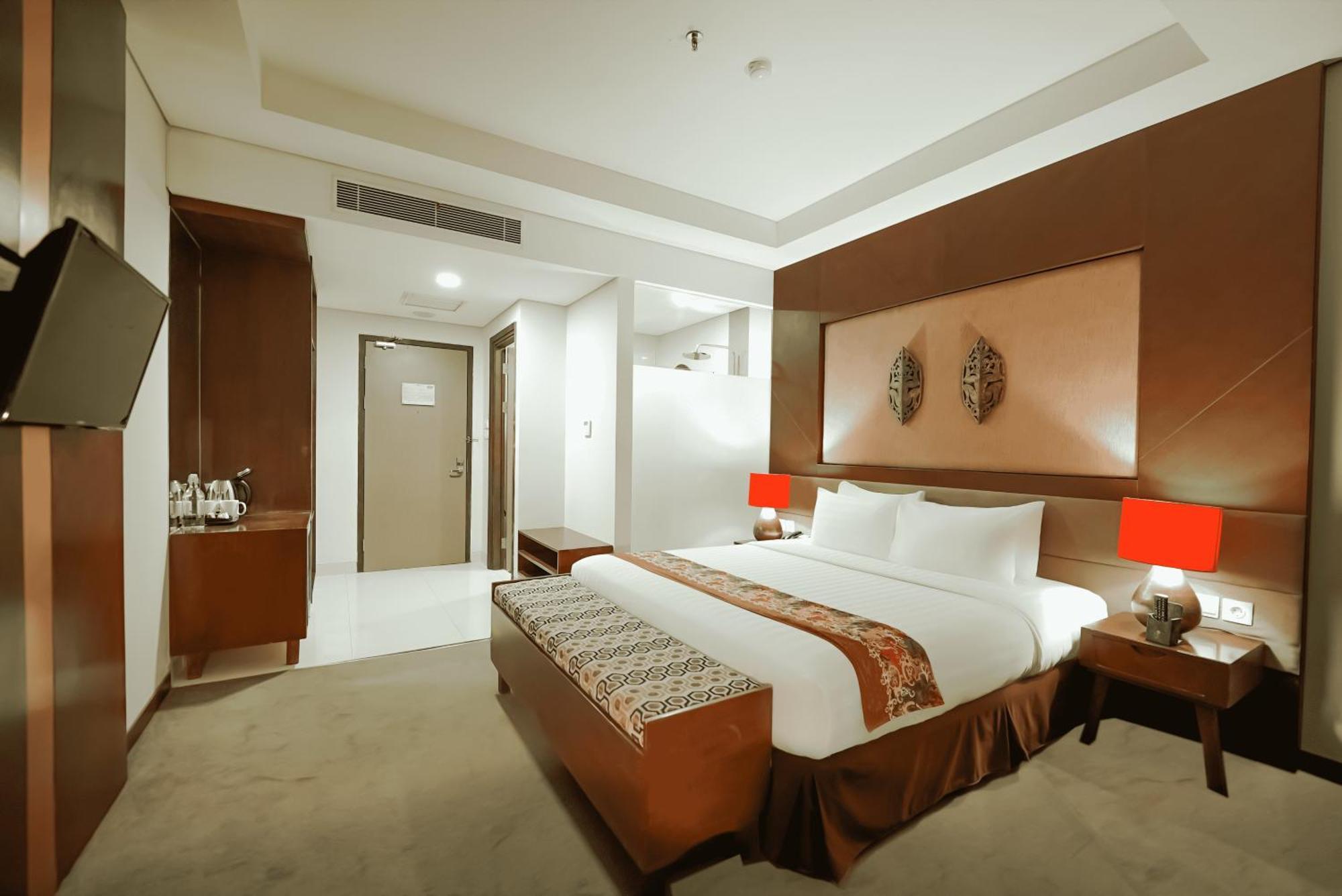 Grand Tjokro Hotel Balikpapan Kültér fotó
