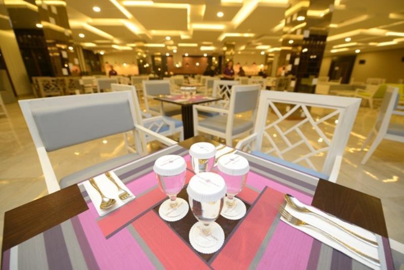 Grand Tjokro Hotel Balikpapan Kültér fotó
